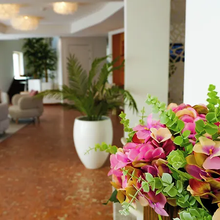 Miramar & מלון 4*